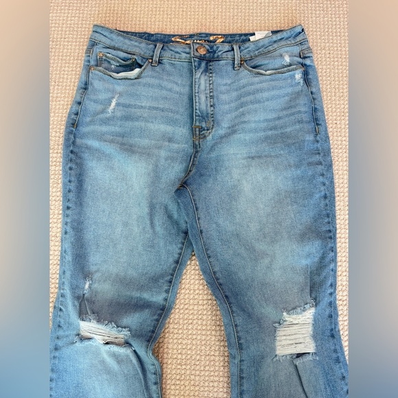 7 for all mankind distressed slim flare jeans 12 - Picture 2 of 10